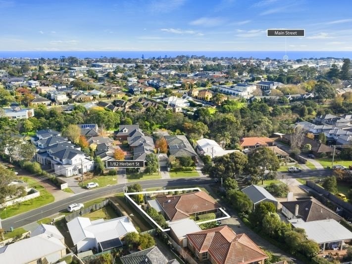 1/82 Herbert Street, Mornington, VIC