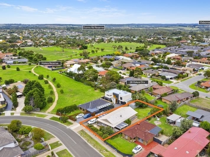 28 Hakea Drive, Mount Martha, VIC