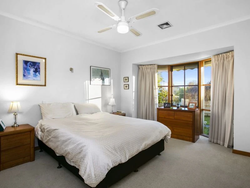 1/82 Herbert Street, Mornington, VIC
