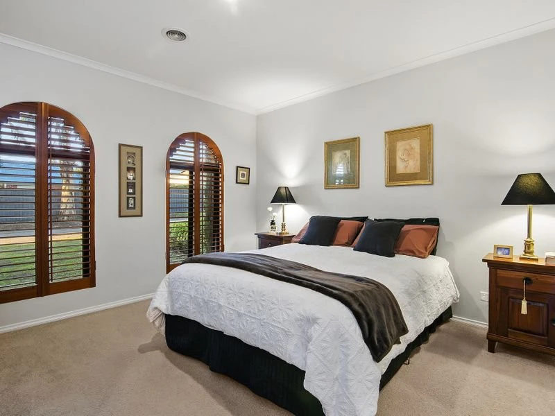 12 Malibu Way, Mount Martha, VIC