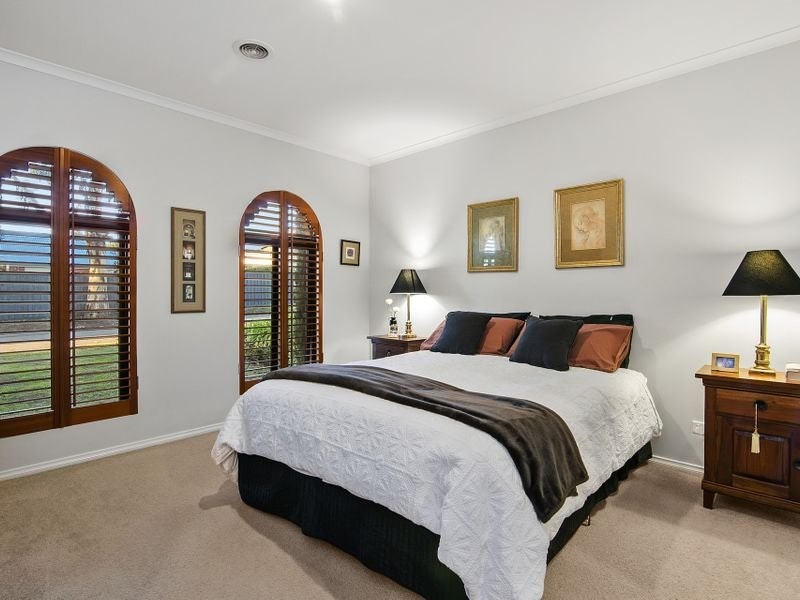 12 Malibu Way, Mount Martha, VIC