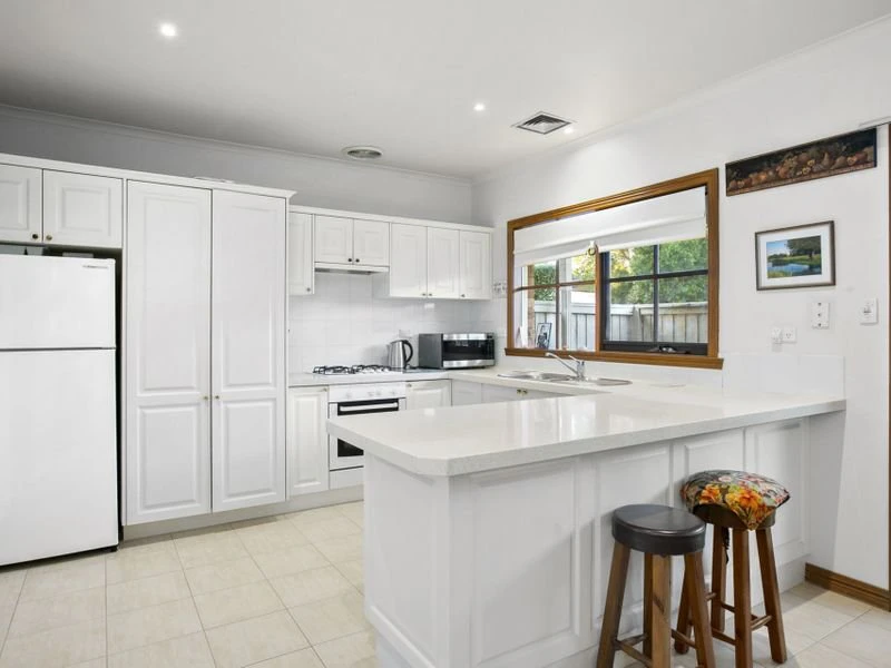 1/82 Herbert Street, Mornington, VIC