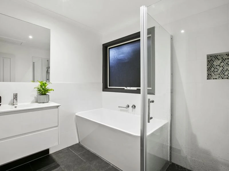 2A Scott Street, Mornington, VIC