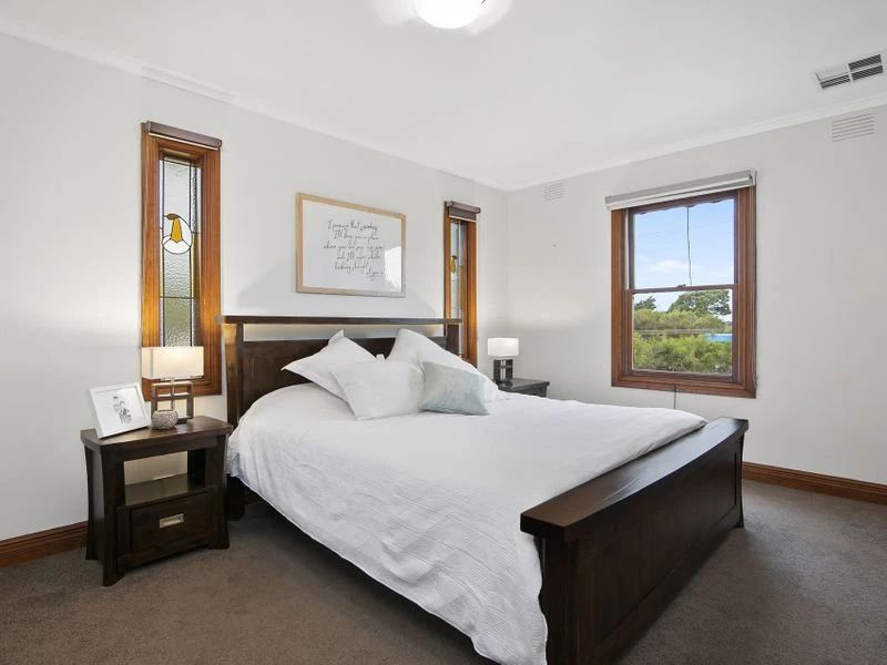 16 Moorooduc Highway, Frankston South, VIC