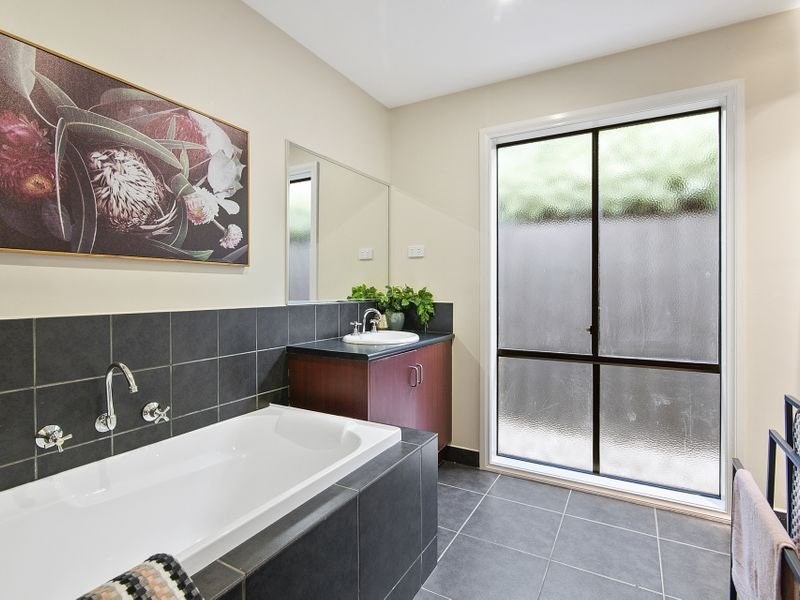 2 Serenity Way, Mornington, VIC