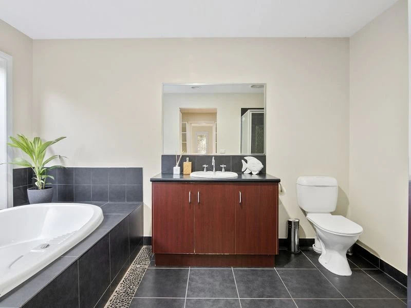 2 Serenity Way, Mornington, VIC
