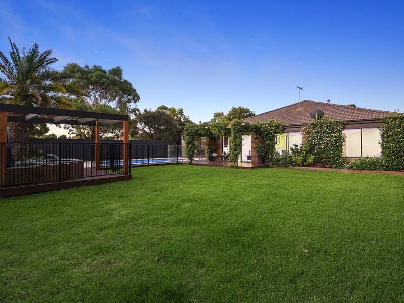 2 Serenity Way, Mornington, VIC