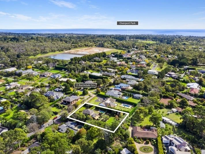 15 Barriedale Grove, Frankston South, VIC