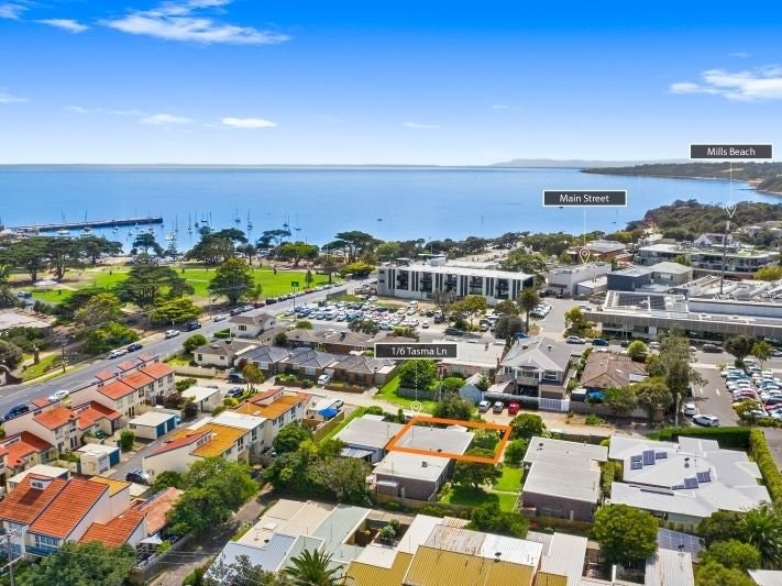 1/6 Tasma Lane, Mornington, VIC