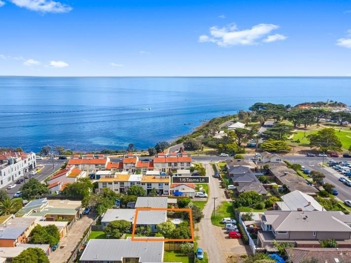 1/6 Tasma Lane, Mornington, VIC