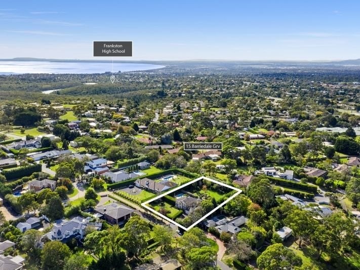 15 Barriedale Grove, Frankston South, VIC