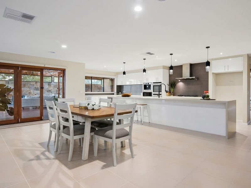 2 Serenity Way, Mornington, VIC