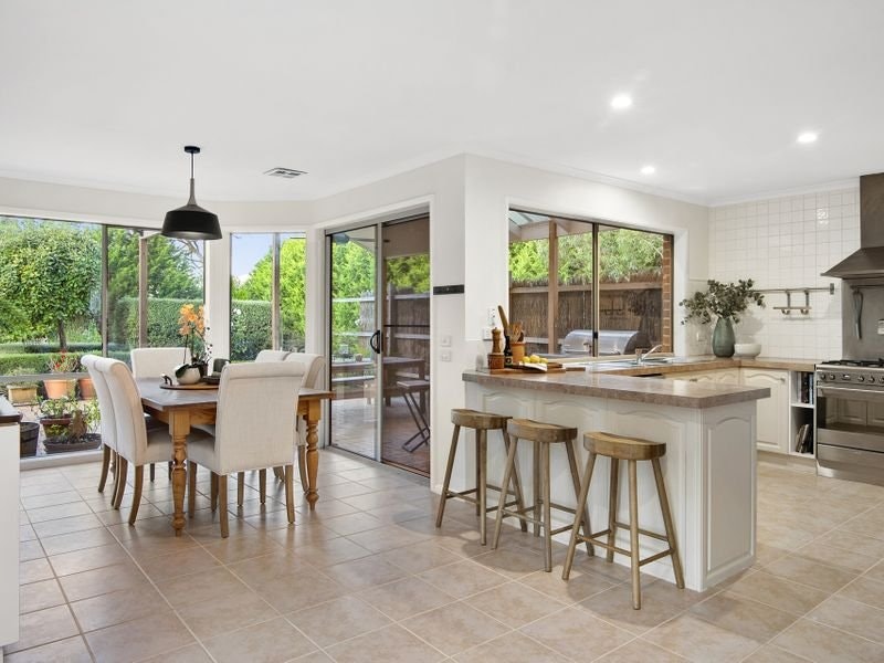 15 Barriedale Grove, Frankston South, VIC