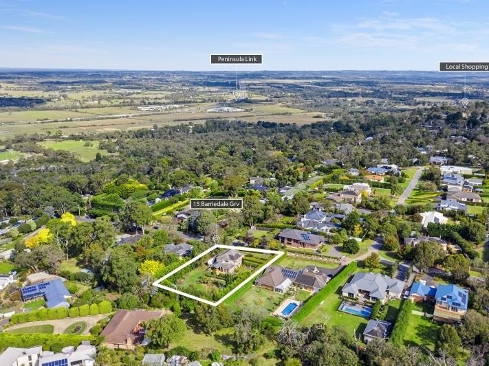 15 Barriedale Grove, Frankston South, VIC