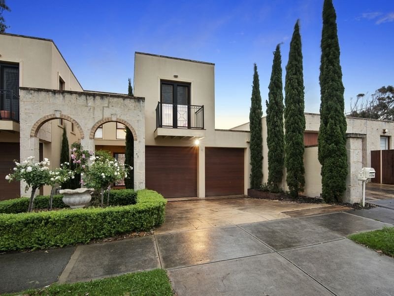 4 Rodney Court, Mornington, VIC