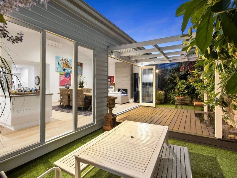 19 Shandon Street, Mornington, VIC