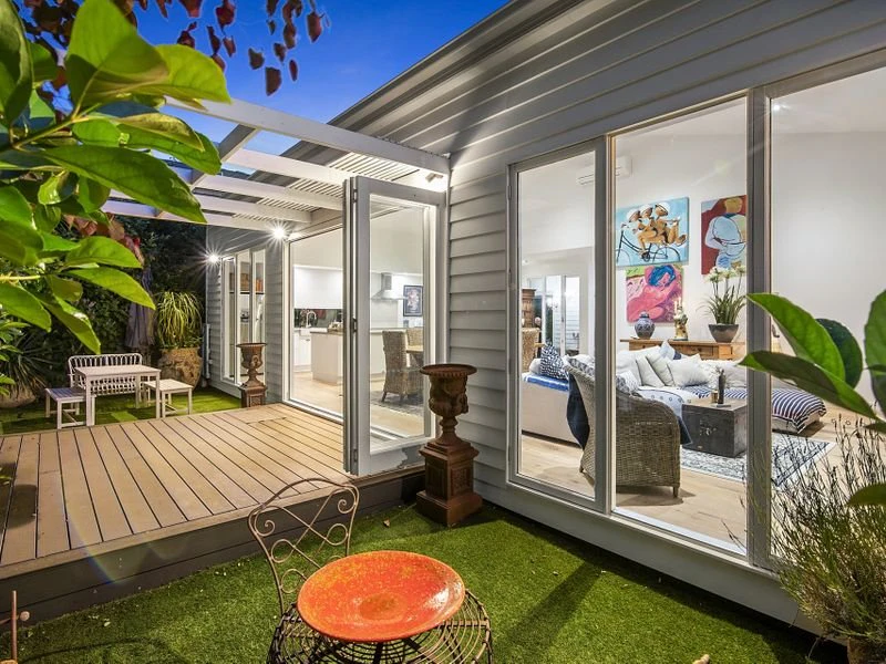 19 Shandon Street, Mornington, VIC
