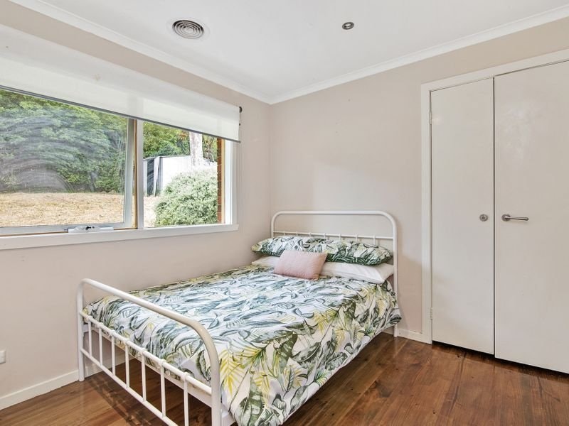 20 St Ives Grove, Mount Martha, VIC