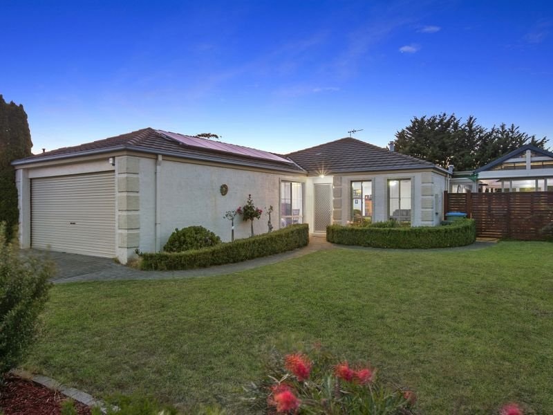 13 Emarald Close, Mornington, VIC
