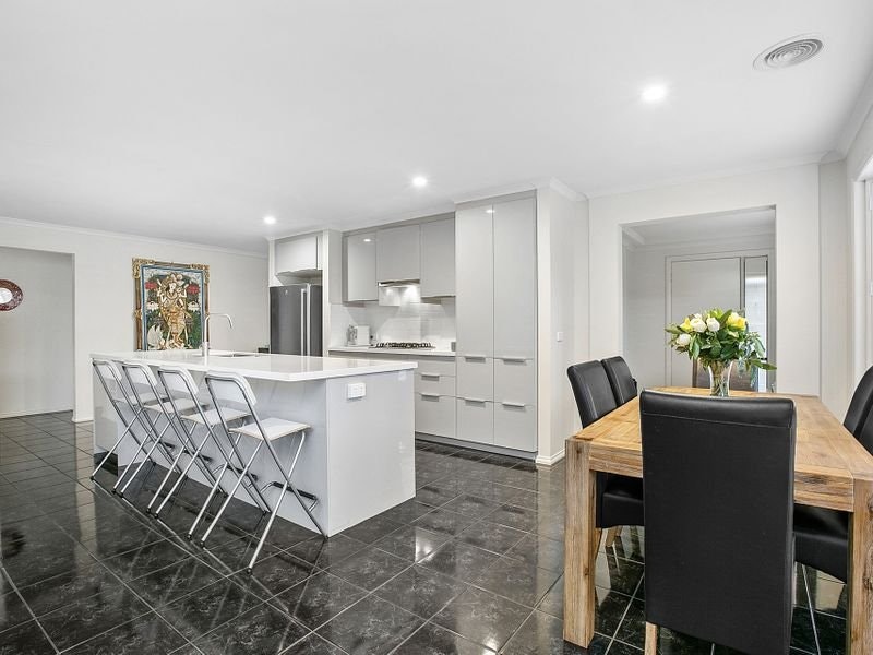 13 Whitsunday Court, Mount Martha, VIC