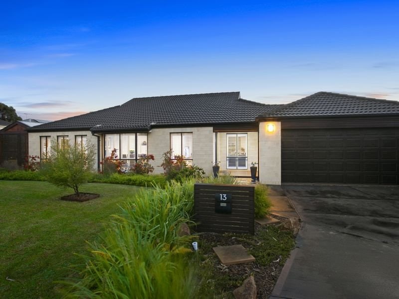 13 Whitsunday Court, Mount Martha, VIC