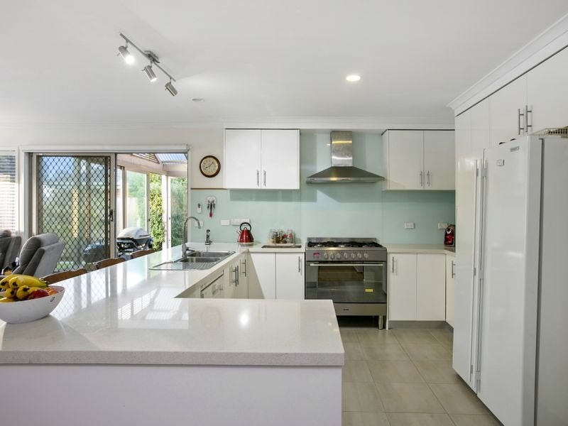 13 Emarald Close, Mornington, VIC