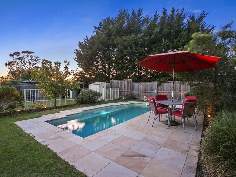 13 Emarald Close, Mornington, VIC