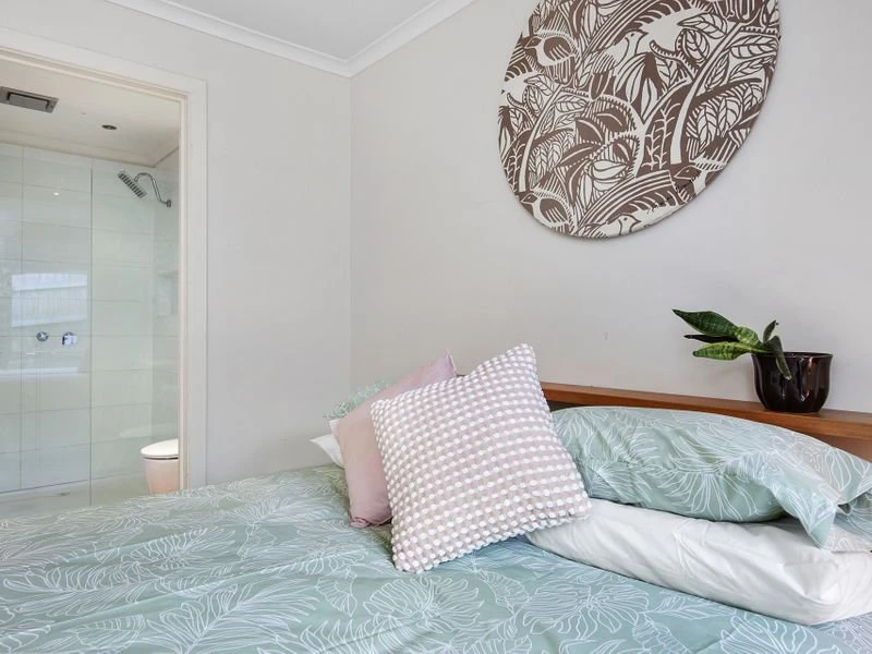 20 St Ives Grove, Mount Martha, VIC