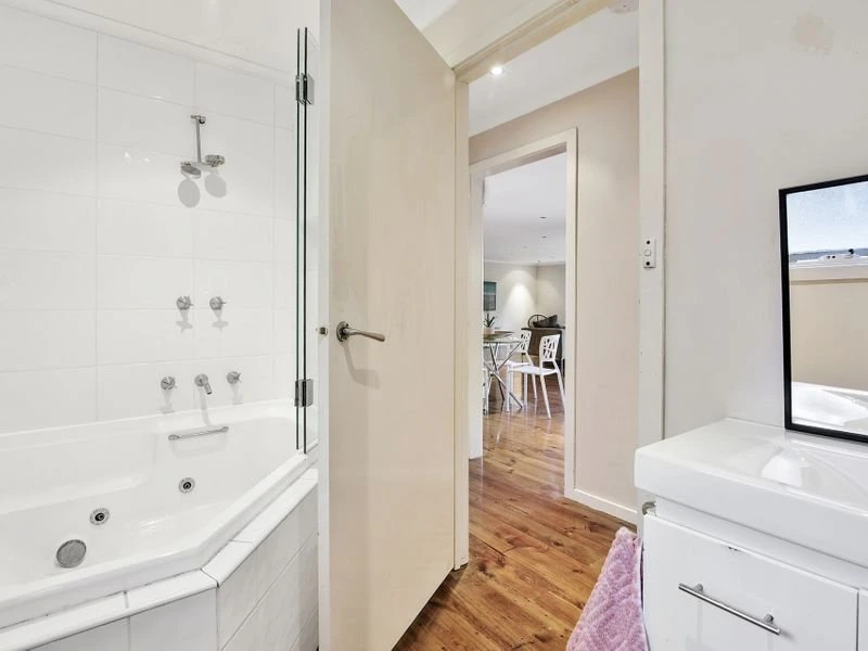 20 St Ives Grove, Mount Martha, VIC
