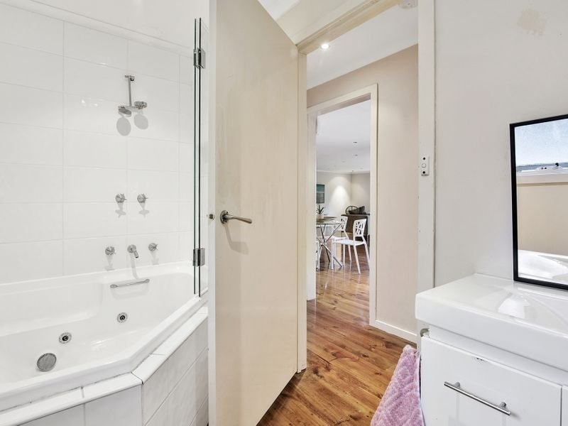 20 St Ives Grove, Mount Martha, VIC