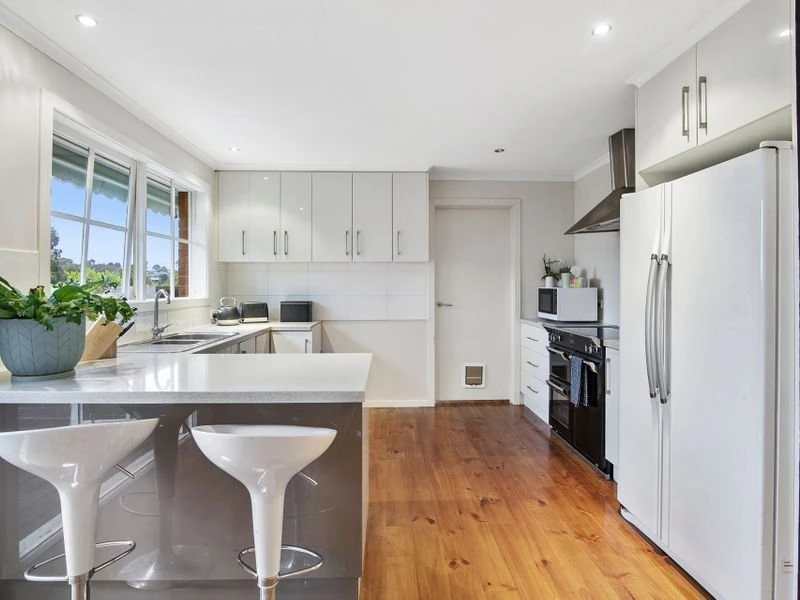 20 St Ives Grove, Mount Martha, VIC