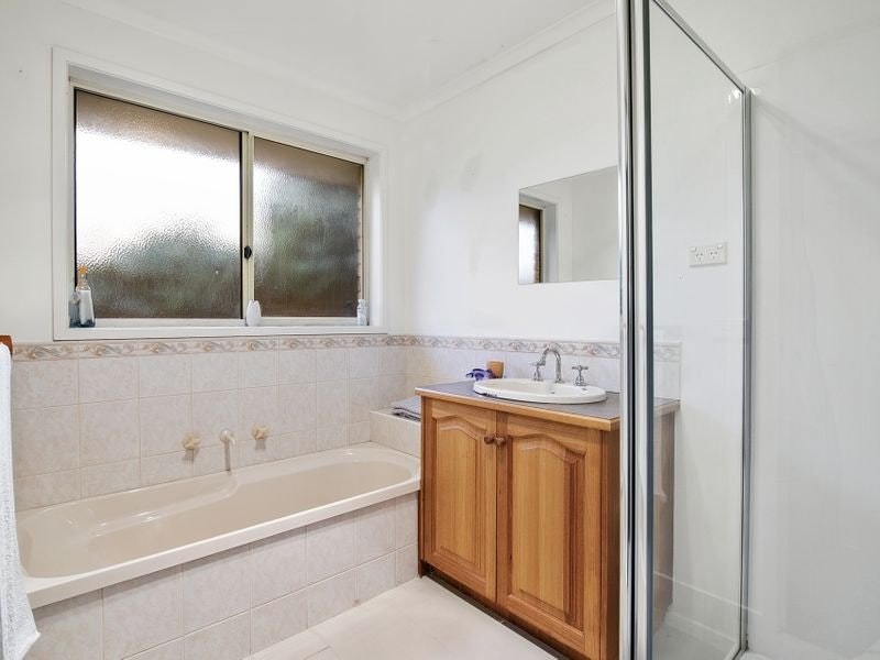 2 Aimee Court, Mornington, VIC