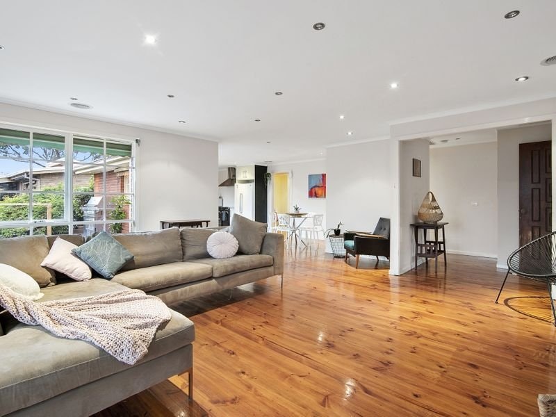 20 St Ives Grove, Mount Martha, VIC