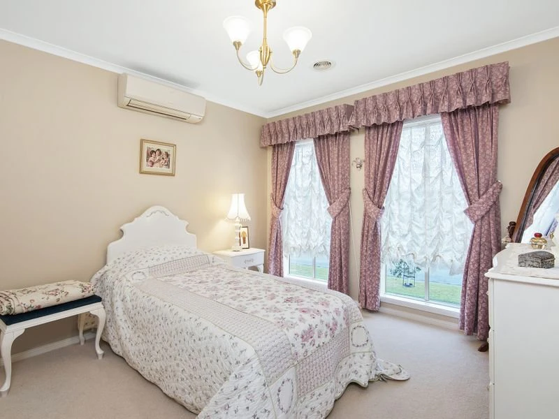 11 Balcombe Drive, Mount Martha, VIC