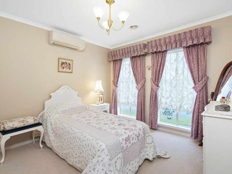 11 Balcombe Drive, Mount Martha, VIC