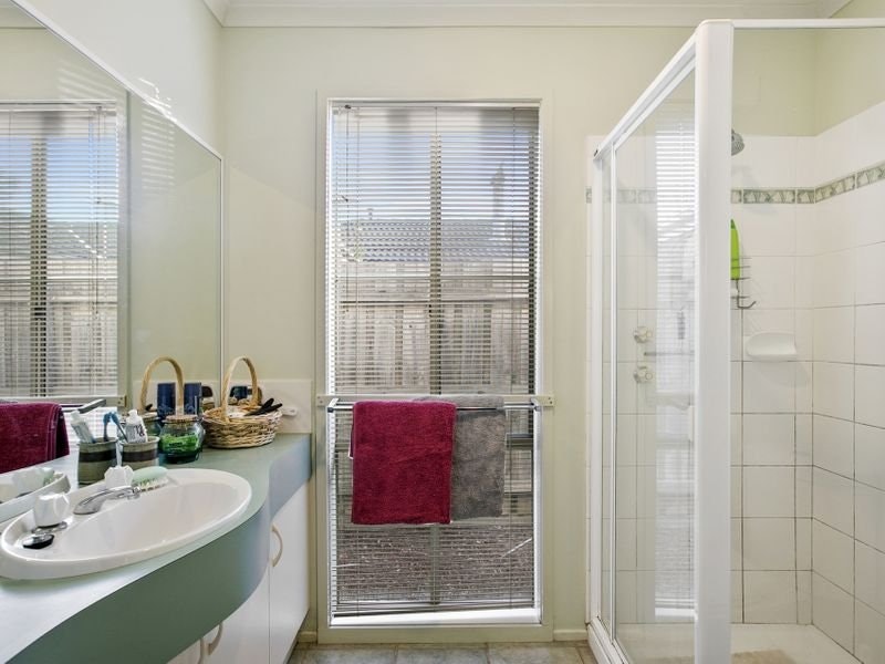 13 Emarald Close, Mornington, VIC