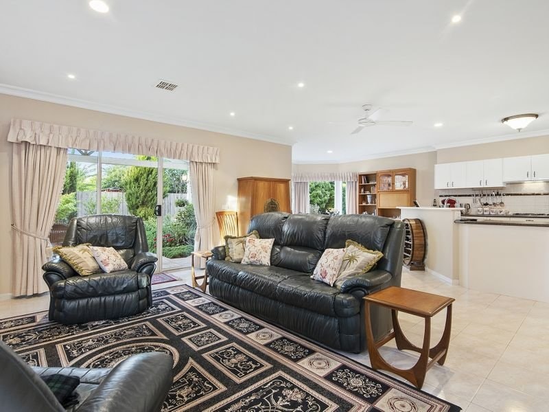 11 Balcombe Drive, Mount Martha, VIC