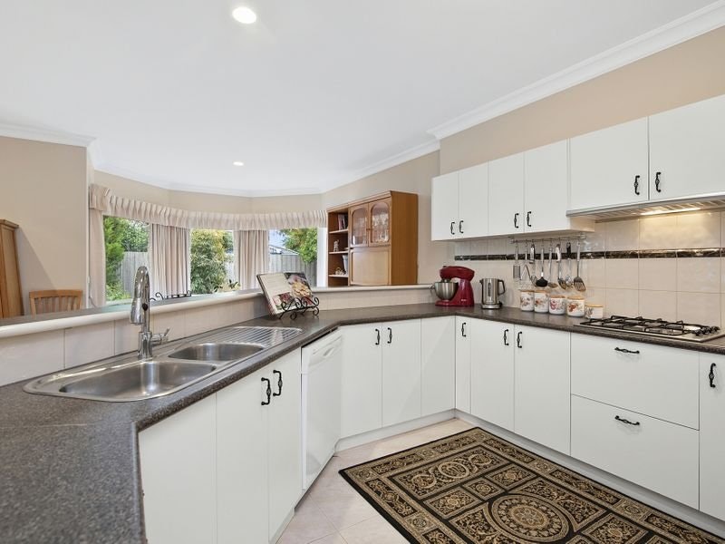 11 Balcombe Drive, Mount Martha, VIC