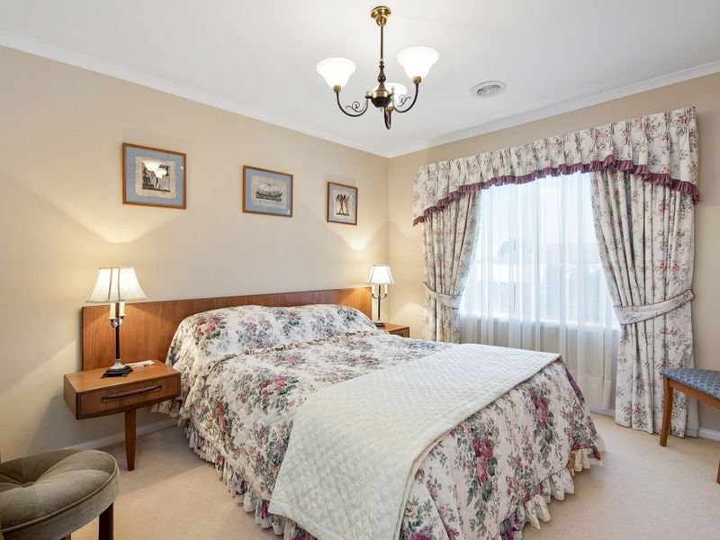 11 Balcombe Drive, Mount Martha, VIC