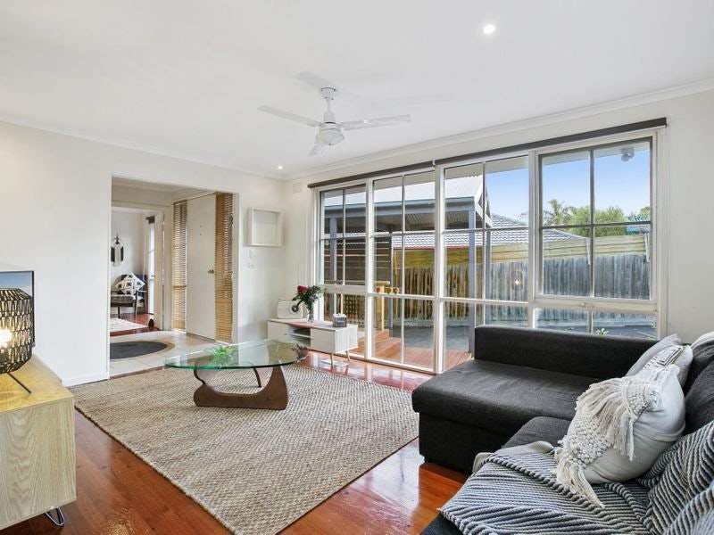 33 Sanderling Crescent, Mornington, VIC