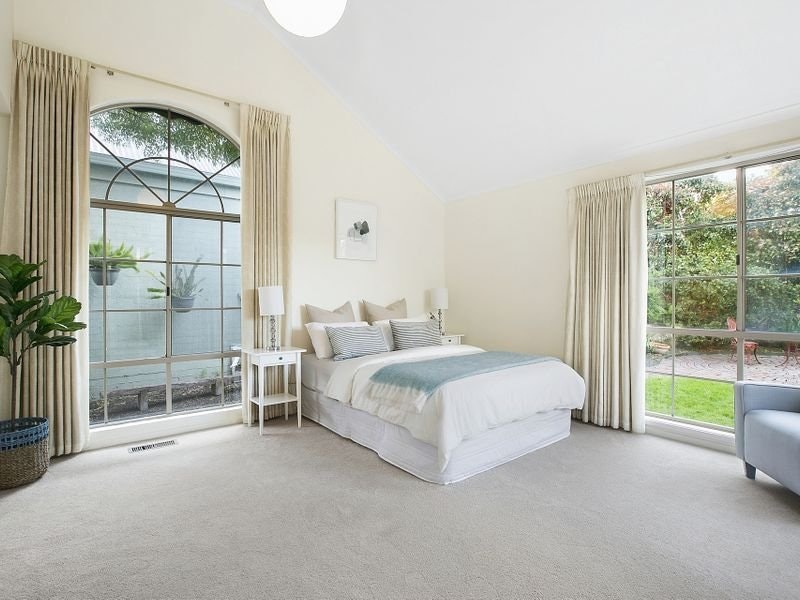 10 Jacaranda Crescent, Mornington, VIC