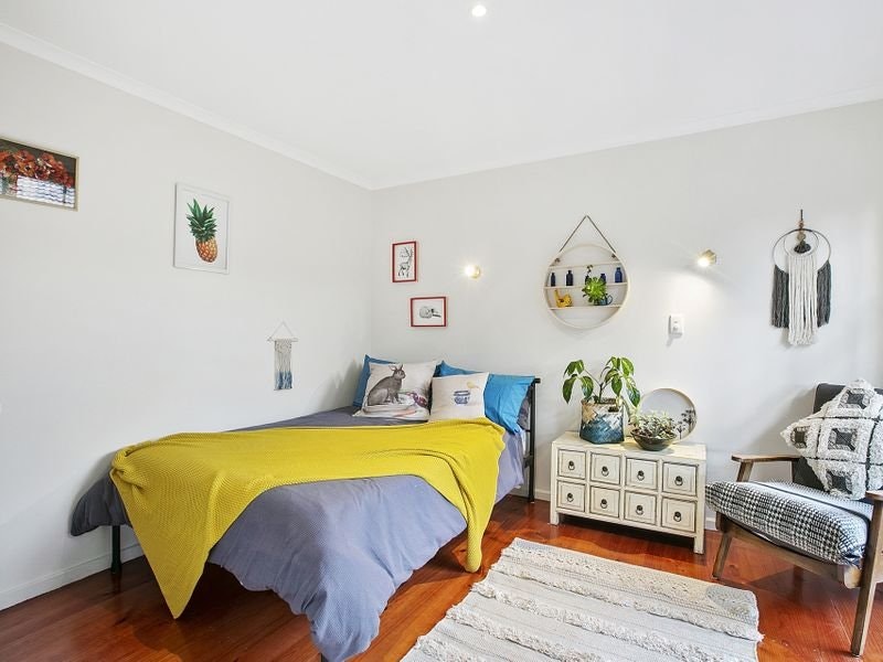 33 Sanderling Crescent, Mornington, VIC