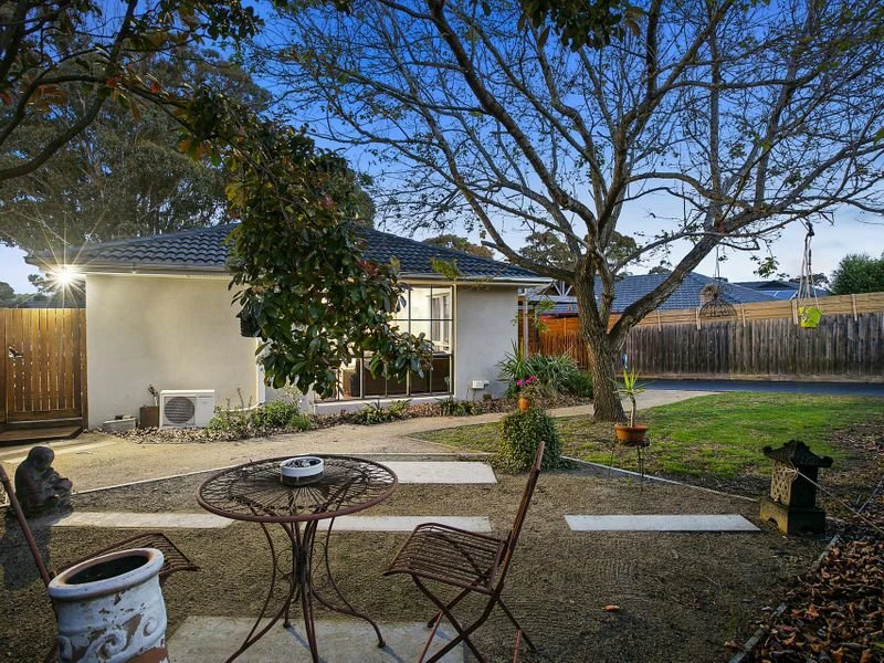 33 Sanderling Crescent, Mornington, VIC