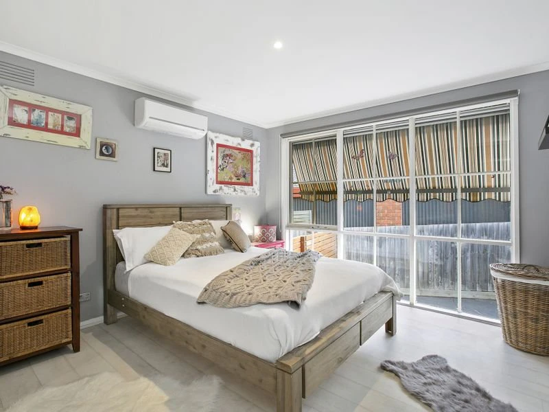 33 Sanderling Crescent, Mornington, VIC