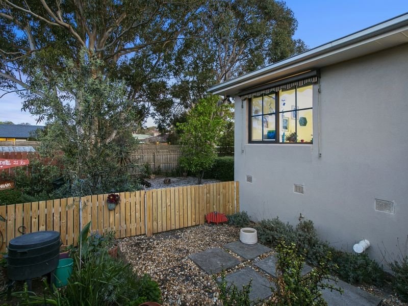 33 Sanderling Crescent, Mornington, VIC