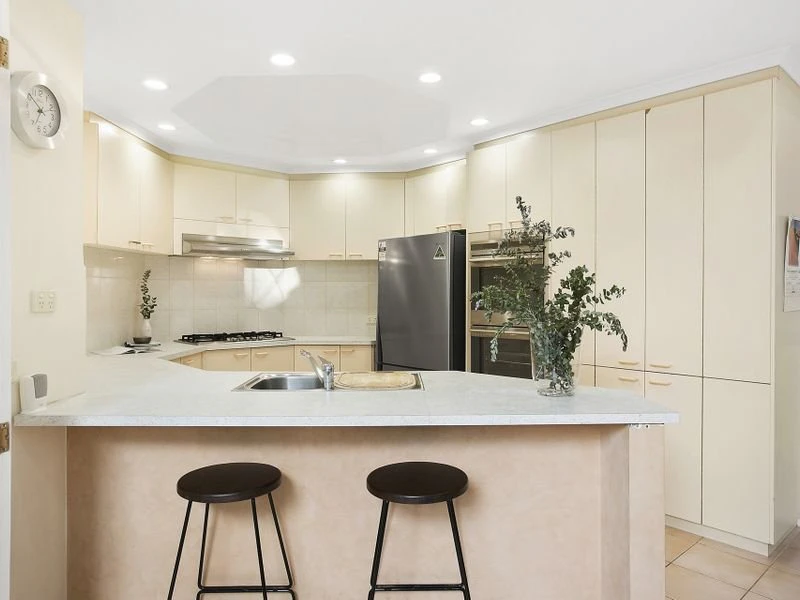10 Jacaranda Crescent, Mornington, VIC