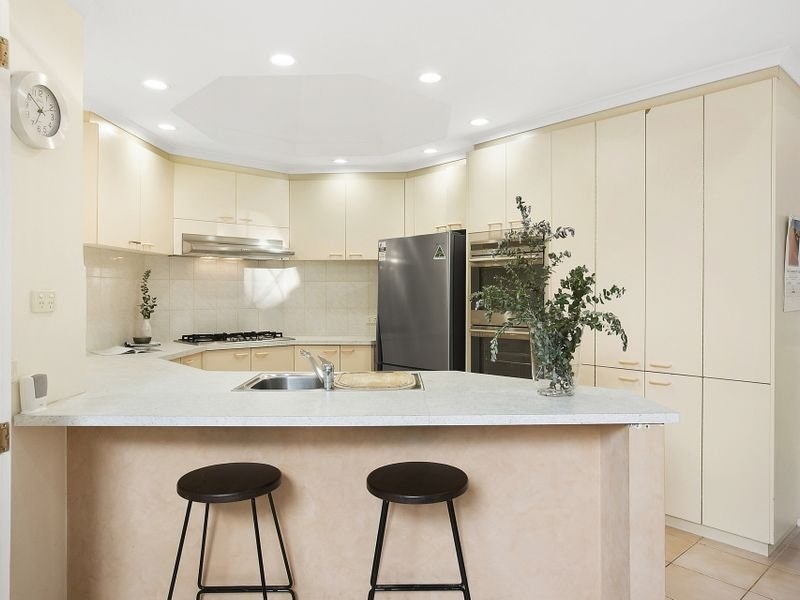 10 Jacaranda Crescent, Mornington, VIC