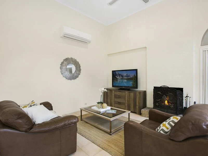 10 Jacaranda Crescent, Mornington, VIC