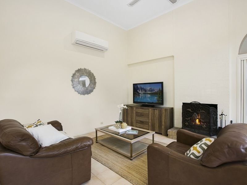 10 Jacaranda Crescent, Mornington, VIC