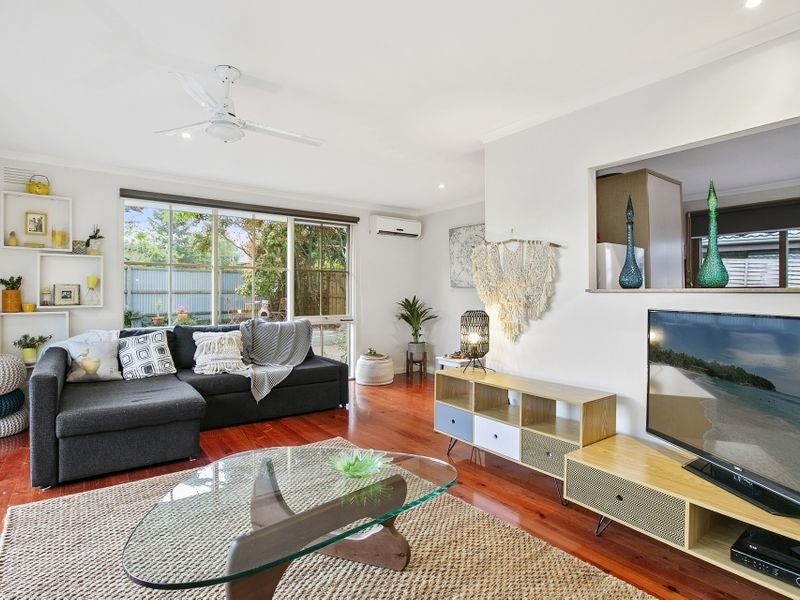 33 Sanderling Crescent, Mornington, VIC